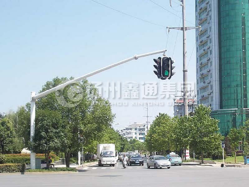 XHDG-047，吊籠式信號燈桿